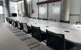 Crisis room table - TV channel